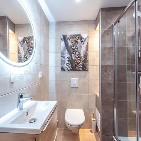 Le Vendome Apartment *
